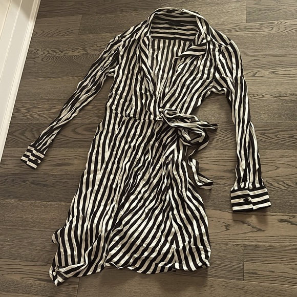 Top shop black white striped wrap long sleeve cocktail dress Sz 4 - Picture 1 of 9